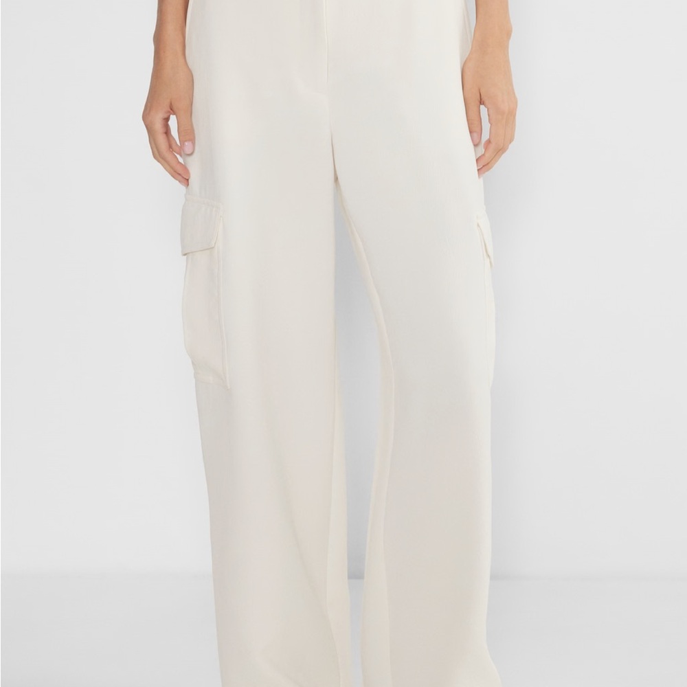 Aritzia Cream Wide-Leg Cargo Trousers